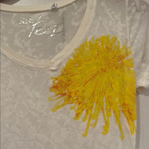 Floral Lace Women's Top - White and Yellow - Picture 2 of 5